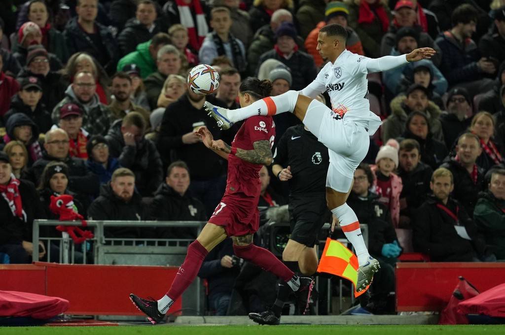 瓜迪奥拉精心培养，曼城两位新星崛起成未来之星